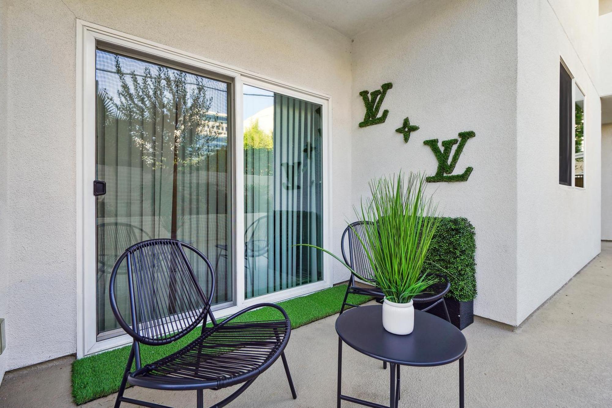 House Of Lv Bed & Breakfast Los Angeles Exterior photo