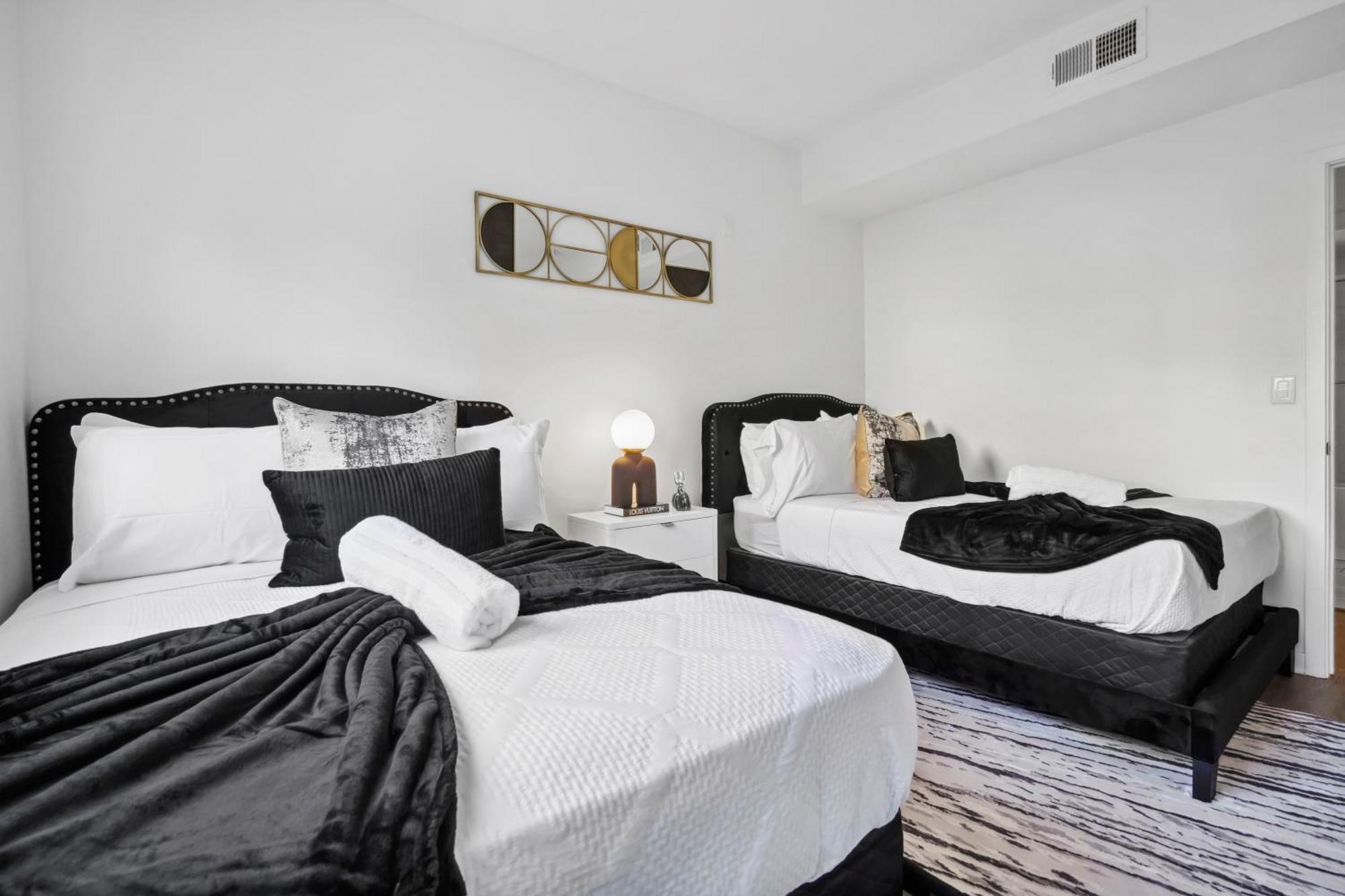 House Of Lv Bed & Breakfast Los Angeles Exterior photo